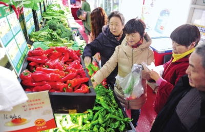 蔬菜直销点特价菜与酒类经营优惠活动火热进行中